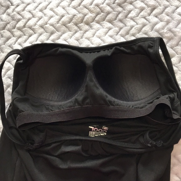32 Degrees Cool Top with built in bra, Colour is Black, Size is Small - Picture 4 of 7
